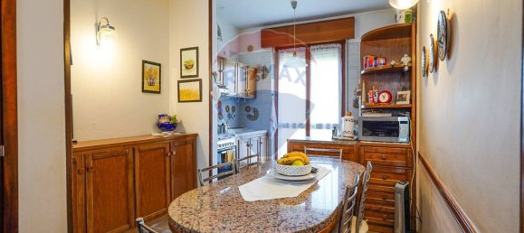 3 bedrooms Apartment in Bonate Sotto, Italy No. 57772 11