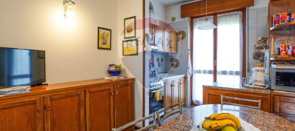 3 bedrooms Apartment in Bonate Sotto, Italy No. 57772 10