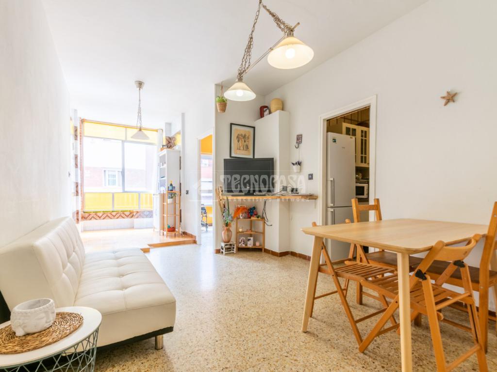 Apartamento de 3 divisões em Sant Boi de Llobregat, Spain N.º 168298
