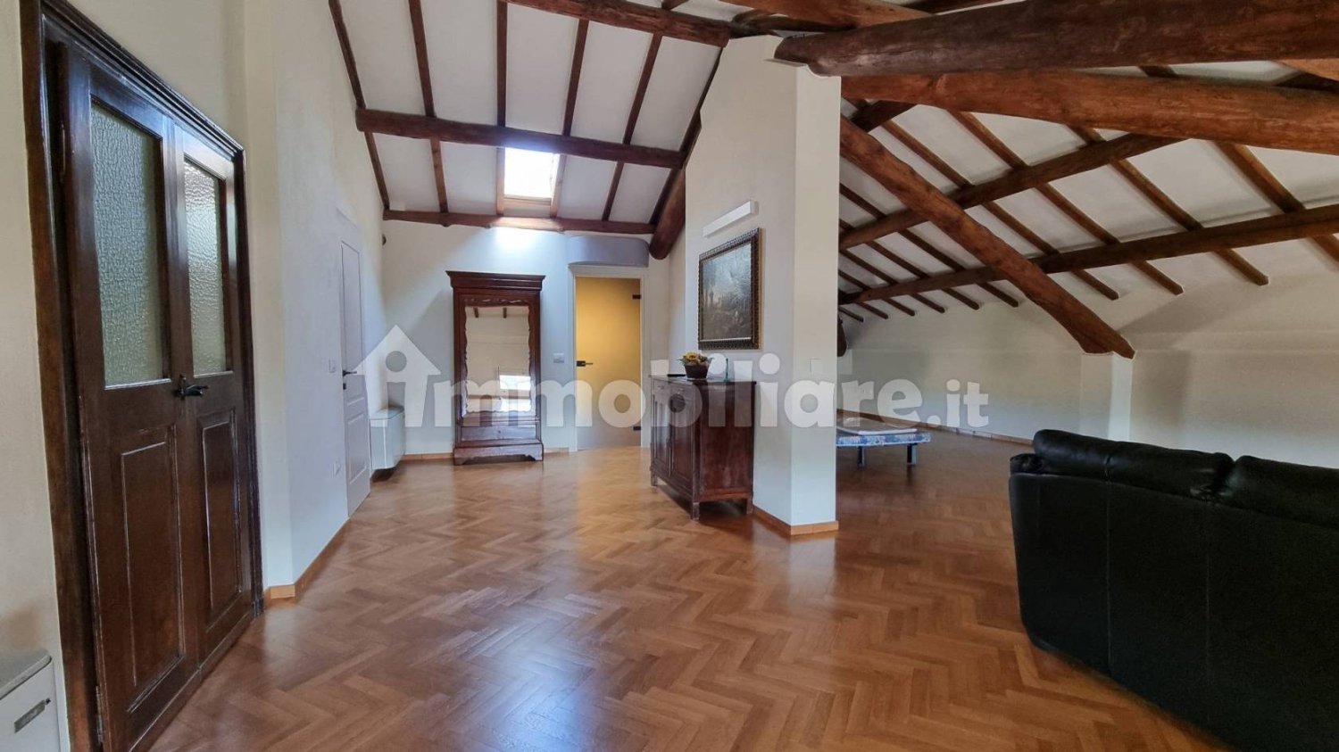 6 bedrooms Villa in Luzzara, Italy No. 259583