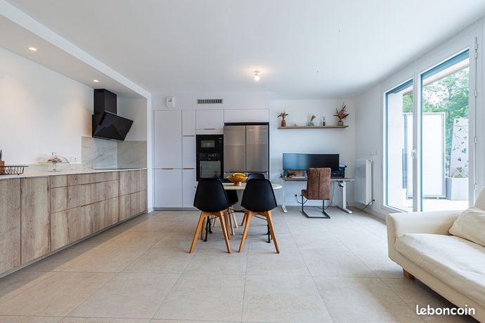 2 Schlafzimmer Wohnung in Viuz-la-Chiesaz, France, Nr. 305948