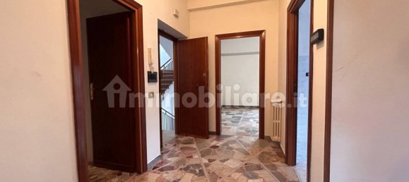 2 bedrooms Apartment in Rome, Italy No. 88055 3