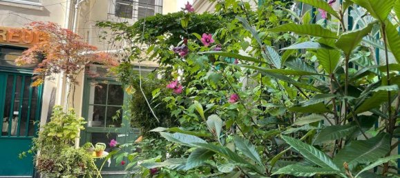 55m² Commercial property in Paris, France No. 183216 6