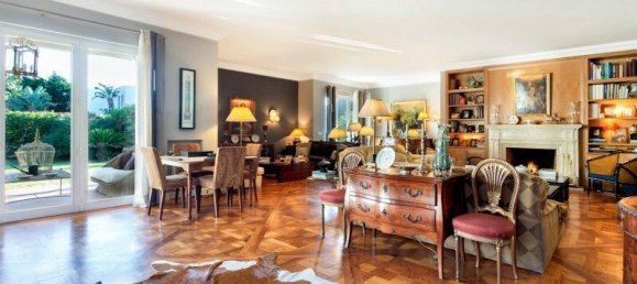 6 bedrooms Villa in Cascais, Portugal No. 204555 6