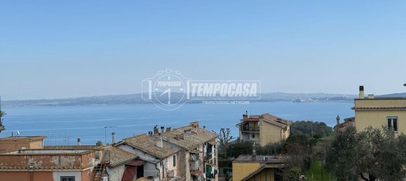 Квартира с 2 комнатами в Браччано, Италия № 221722 2