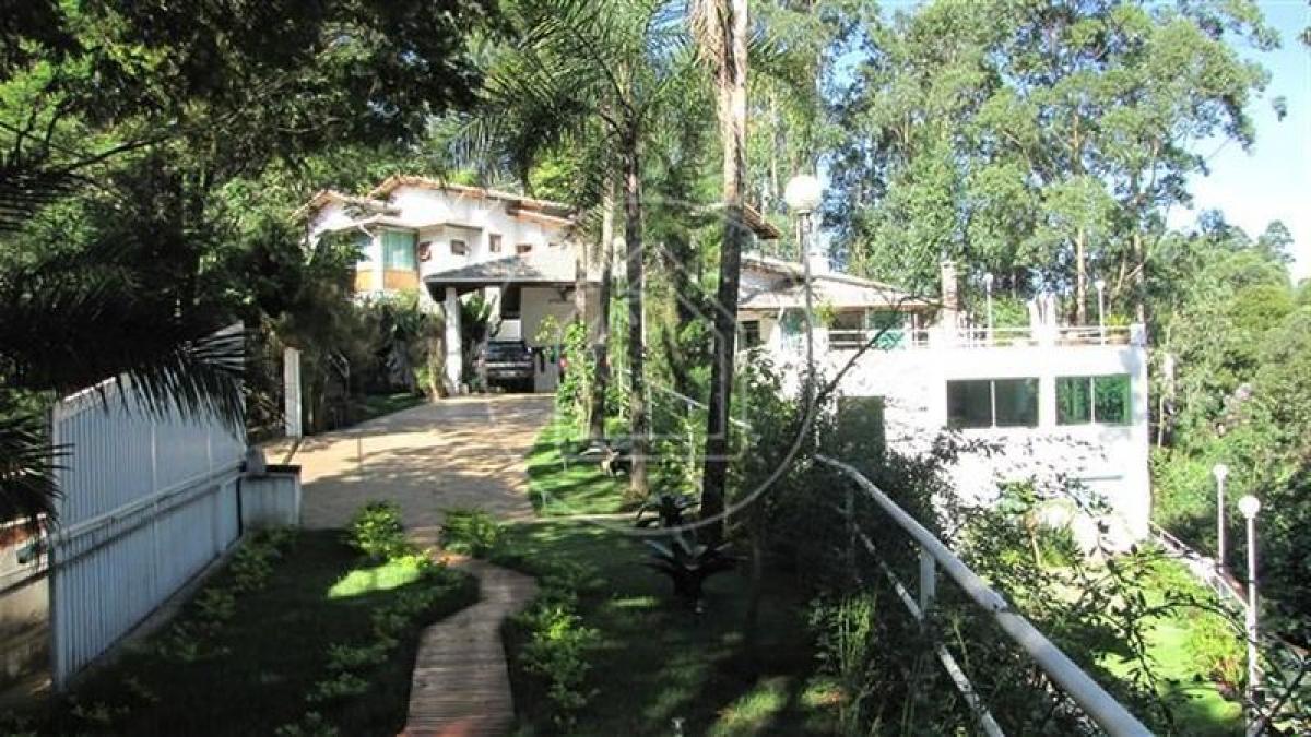 Casa de 4 dormitorios en Sao Paulo, Brazil No. 512356