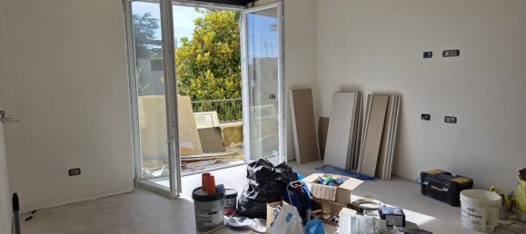 3 Schlafzimmer Wohnung in Rome, Italy, Nr. 330802 12