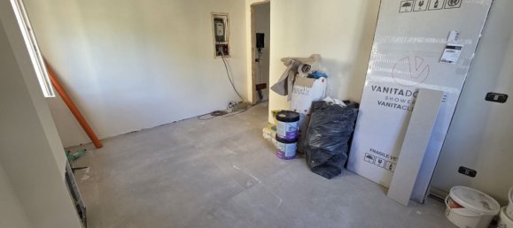 3 Schlafzimmer Wohnung in Rome, Italy, Nr. 330802 13