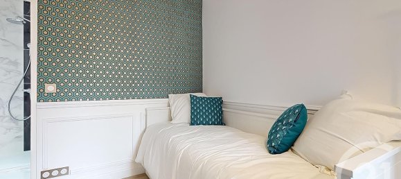 2 bedrooms Apartment in Charenton-le-Pont, France No. 135280 2