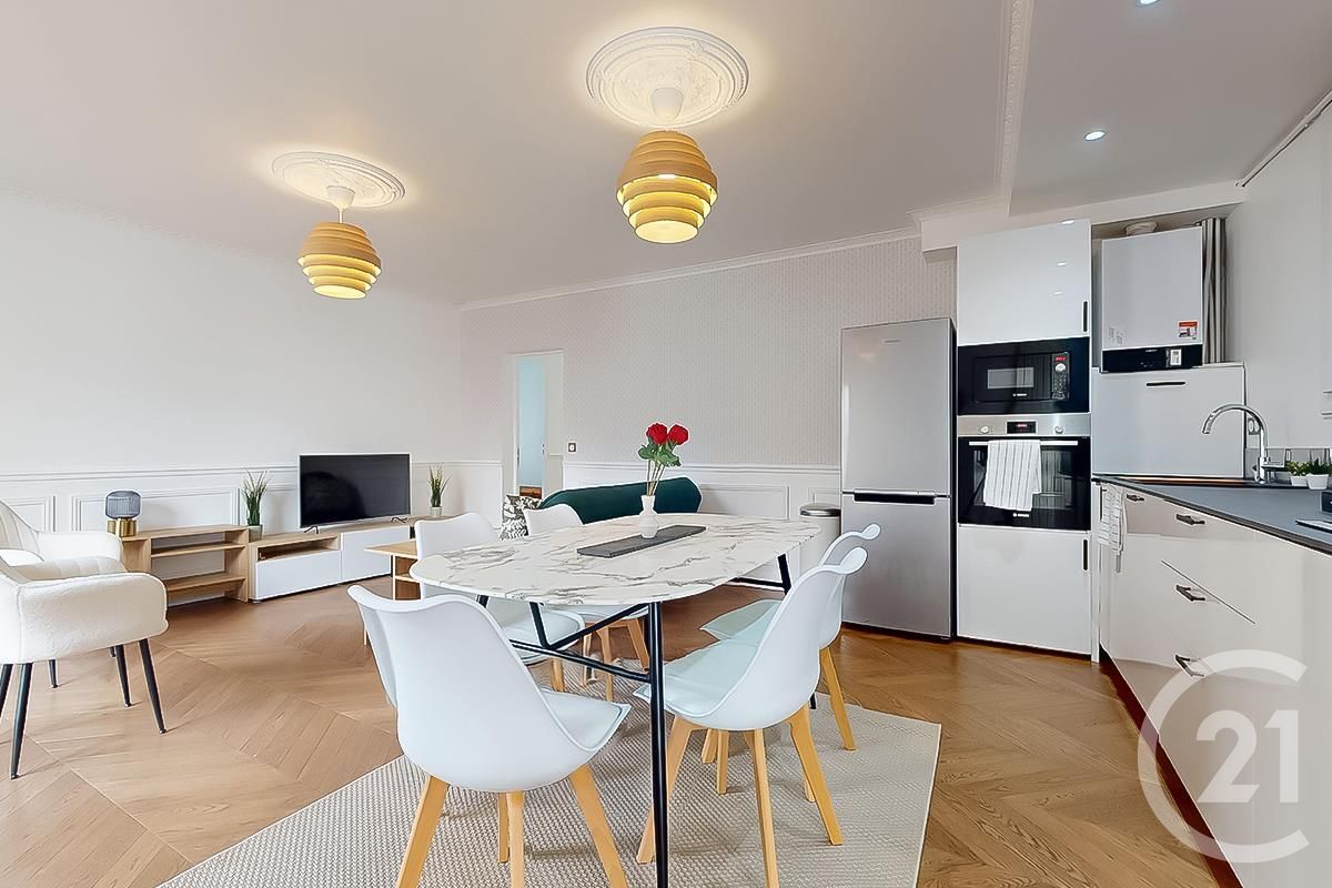 2 bedrooms Apartment in Charenton-le-Pont, France No. 135280