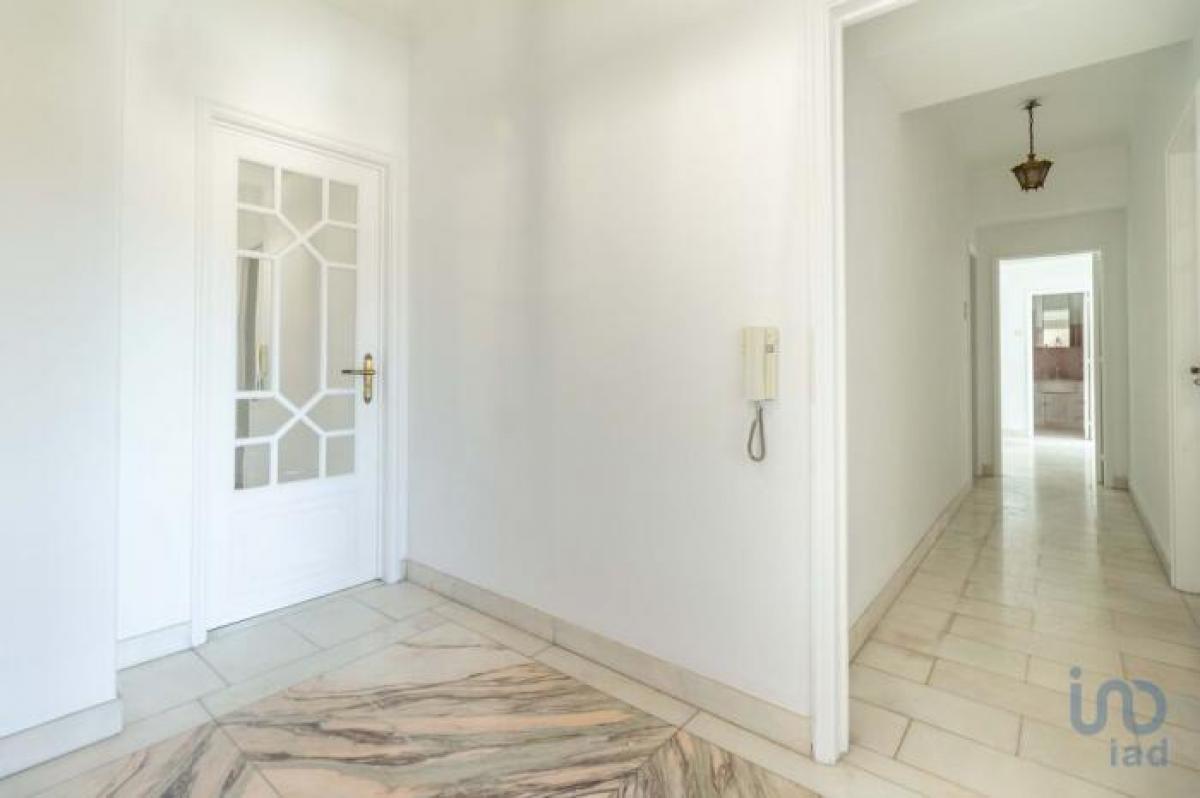 4 bedrooms Apartment in Lisbon, Portugal No. 4997