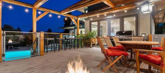 5 bedrooms House in British Columbia, Canada No. 204 7