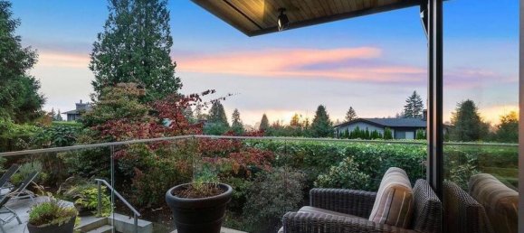 5 bedrooms House in British Columbia, Canada No. 204 3