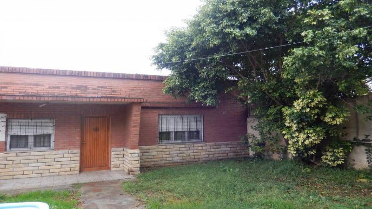 2 bedrooms House in Quilmes, Argentina No. 51794