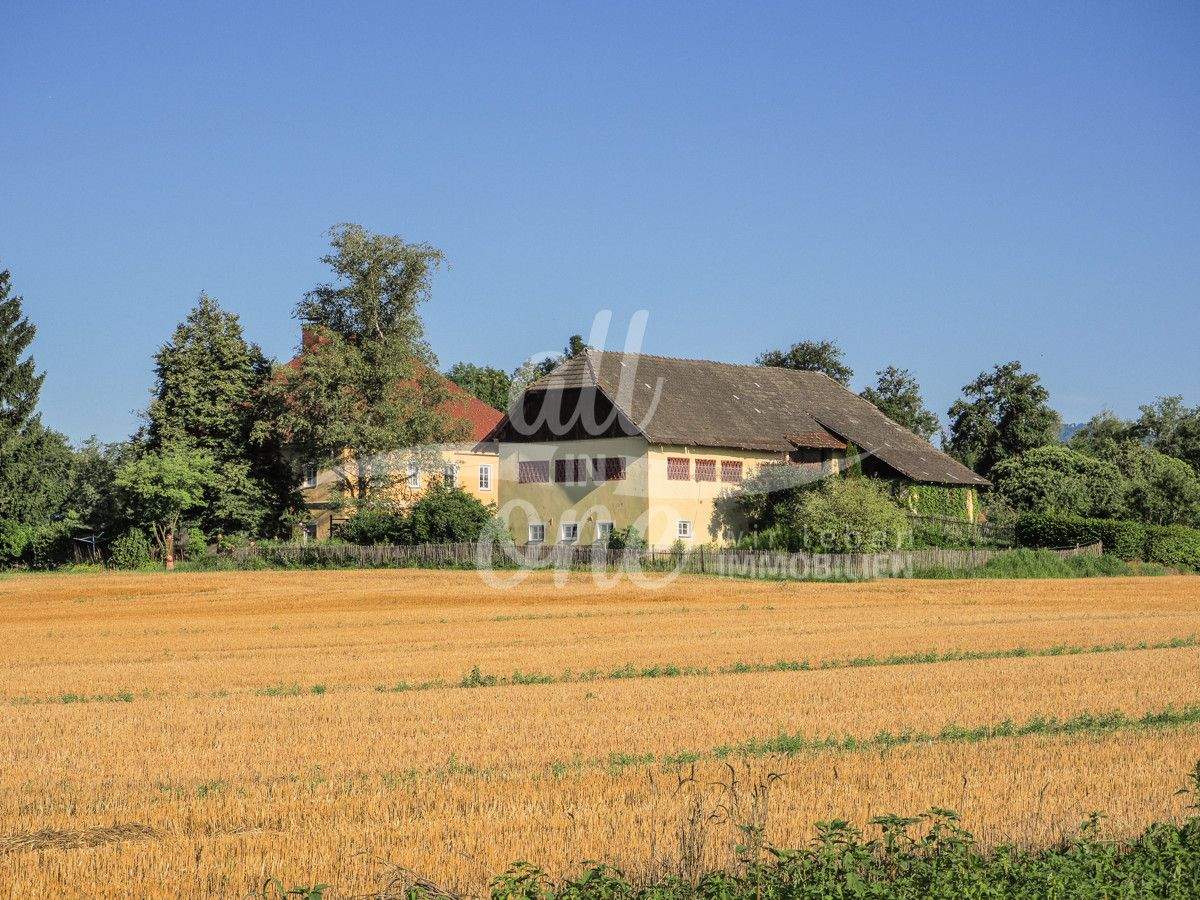 10 rooms House in Klagenfurt am Worthersee, Austria No. 215844