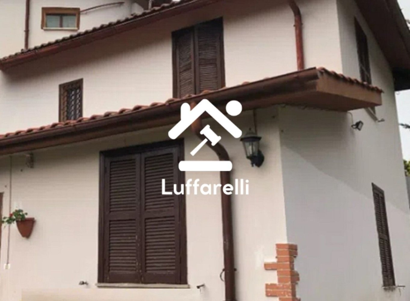 8 rooms House in Cineto Romano, Italy No. 200663