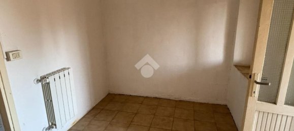 Дом с 4 спальнями в Варалло Помбия, Италия № 370810 14