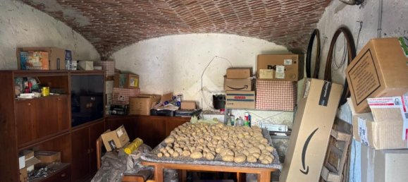 Дом с 4 спальнями в Варалло Помбия, Италия № 370810 22