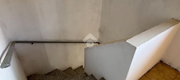 Дом с 4 спальнями в Варалло Помбия, Италия № 370810 17