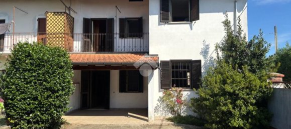 Дом с 4 спальнями в Варалло Помбия, Италия № 370810 2