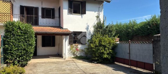 Дом с 4 спальнями в Варалло Помбия, Италия № 370810 44