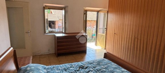 Дом с 4 спальнями в Варалло Помбия, Италия № 370810 20