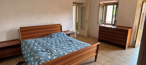 Дом с 4 спальнями в Варалло Помбия, Италия № 370810 10