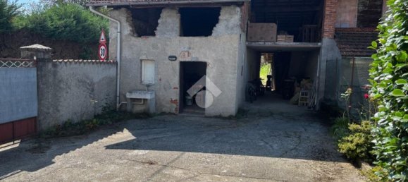 Дом с 4 спальнями в Варалло Помбия, Италия № 370810 36