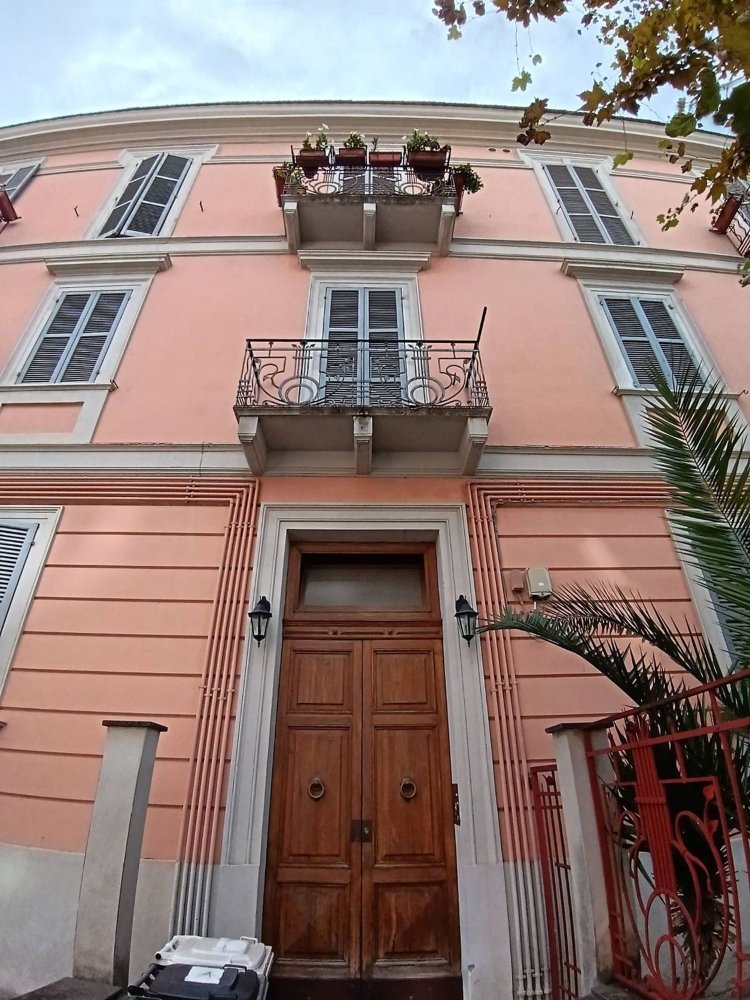 5 chambres Appartement à Chieti, Italy No. 328319