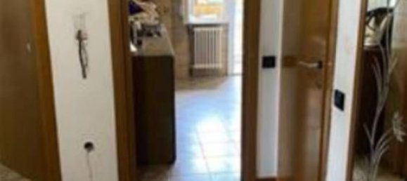 2غرفة شقة في Verano Brianza, Italy رقم 2703 7