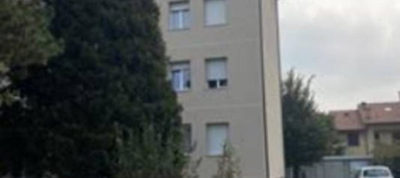 2غرفة شقة في Verano Brianza, Italy رقم 2703 2