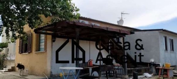 4 rooms Apartment in Montelupone, Italy No. 96710 2