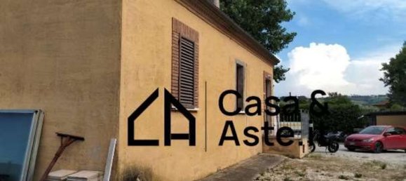 4 rooms Apartment in Montelupone, Italy No. 96710 6