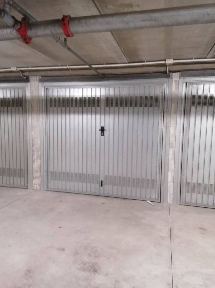 21m² Garage in Piacenza, Italy No. 315770
