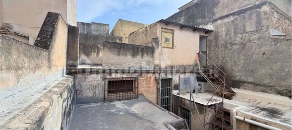 3 rooms Commercial property in Syracuse, Italy No. 348870 4