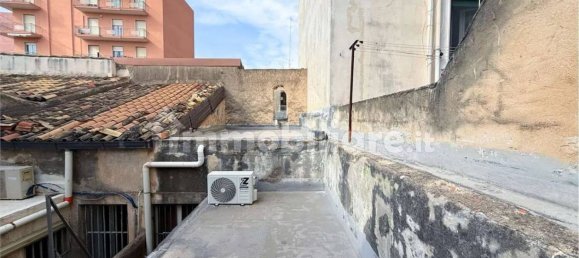 3 rooms Commercial property in Syracuse, Italy No. 348870 3