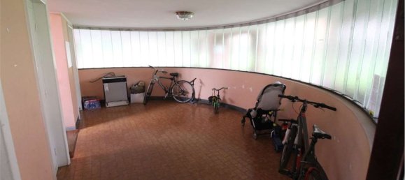 3-salle Appartement à Como, Italy No. 53047 27