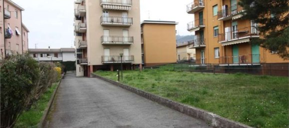 3-salle Appartement à Como, Italy No. 53047 34