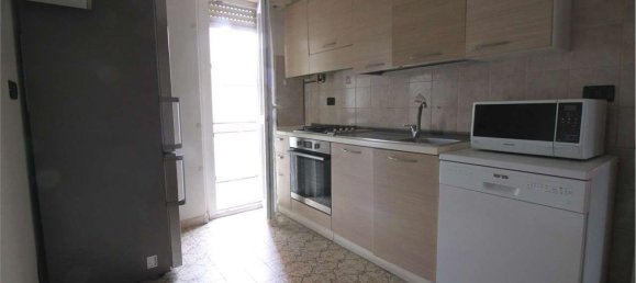 3-salle Appartement à Como, Italy No. 53047 6