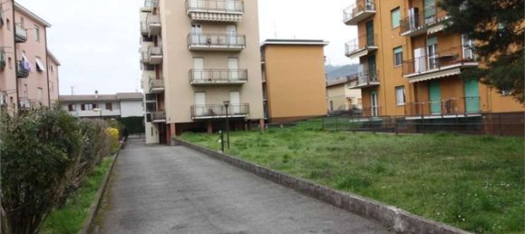 3-salle Appartement à Como, Italy No. 53047 33