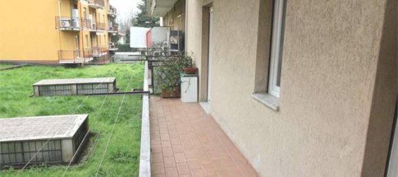 3-salle Appartement à Como, Italy No. 53047 8