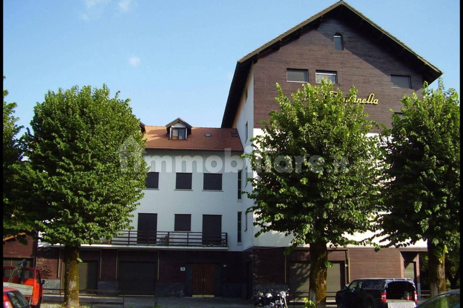 1394m² Hotel in Fontanigorda, Italy No. 395991