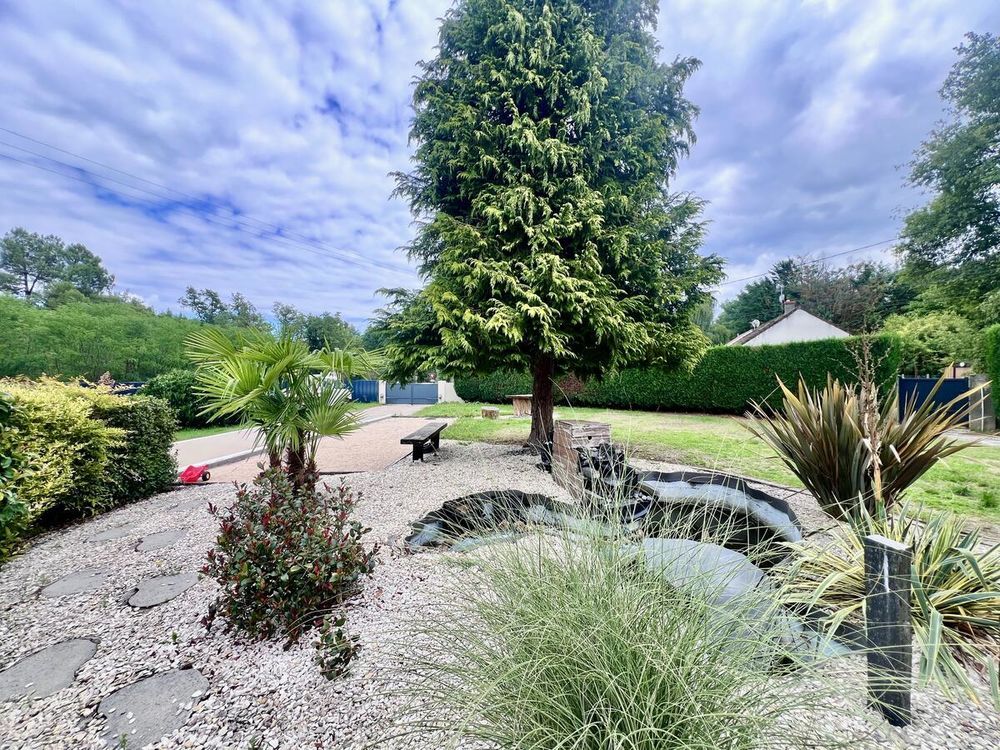 Casa de 7 habitaciónes en Loiret, France No. 289601