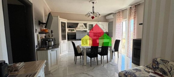 Apartamento de 4 divisões em Giugliano in Campania, Italy N.º 37536 10