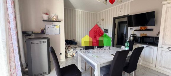 Apartamento de 4 divisões em Giugliano in Campania, Italy N.º 37536 9