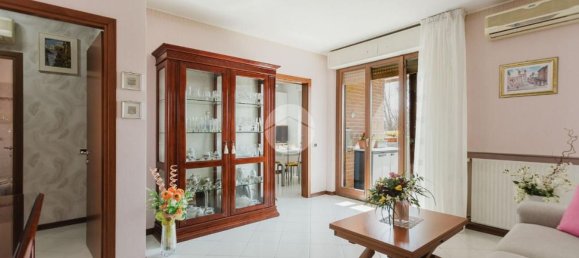 Apartamento de 3 habitaciónes en Bollate, Italy No. 59717 4