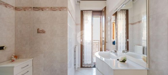 Apartamento de 3 habitaciónes en Bollate, Italy No. 59717 16