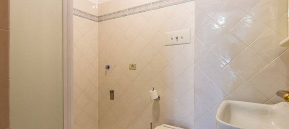 3 bedrooms Apartment in Padua, Italy No. 341691 5