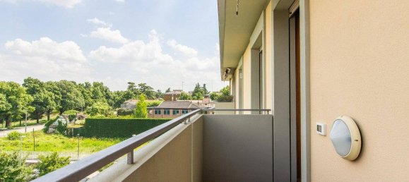 3 bedrooms Apartment in Padua, Italy No. 341691 2