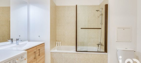 3 bedrooms Apartment in Pantin, France No. 144552 9